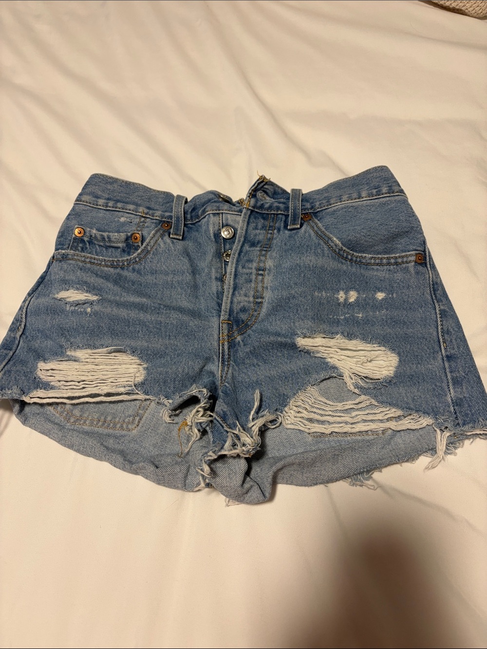 Levi’s 501 Denim Shorts in light blue